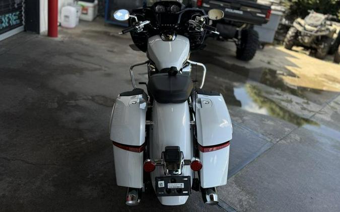 2025 Indian Motorcycle® Challenger® Limited 112 w/PowerBand Audio Ghost White Metallic with Black M