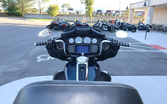 2021 Harley-Davidson Tri Glide Ultra (FLHTCUTG)