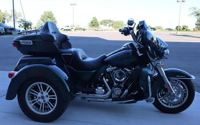 2021 Harley-Davidson Tri Glide Ultra (FLHTCUTG)