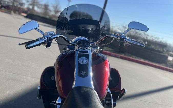 2013 Harley-Davidson® CVO™ Road King® FLHRSE5 BURGUNDY BLAZE 954435