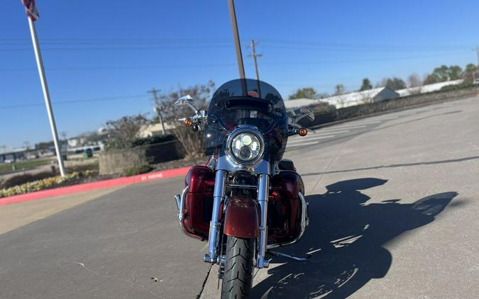 2013 Harley-Davidson® CVO™ Road King® FLHRSE5 BURGUNDY BLAZE 954435