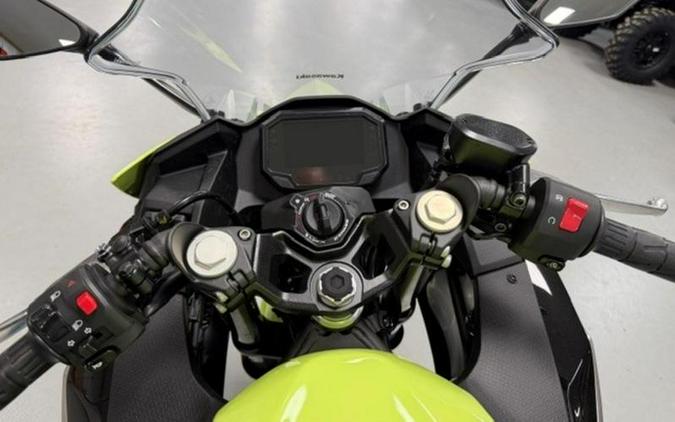 2026 Kawasaki Ninja® 500 SE ABS