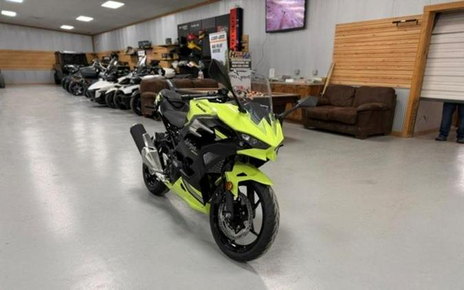 2026 Kawasaki Ninja® 500 SE ABS
