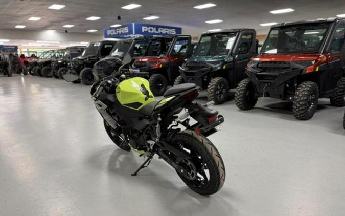 2026 Kawasaki Ninja® 500 SE ABS