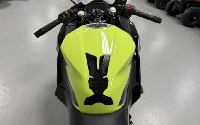 2026 Kawasaki Ninja® 500 SE ABS