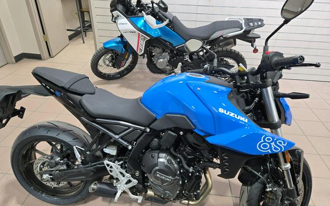 2025 SUZUKI GSX-8S