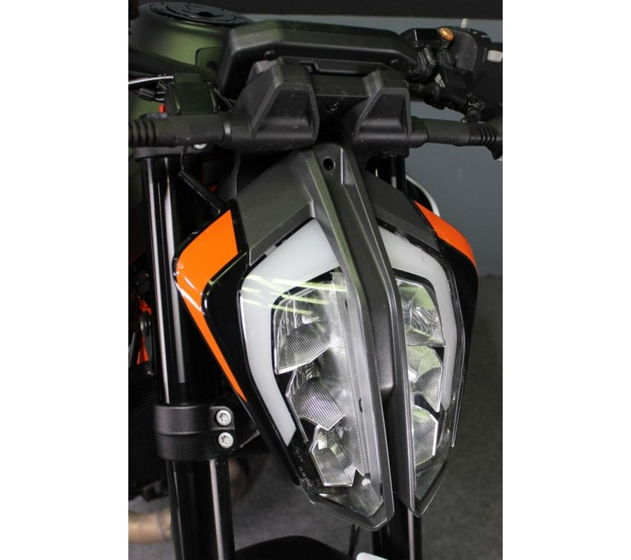 2020 KTM Duke 890 R