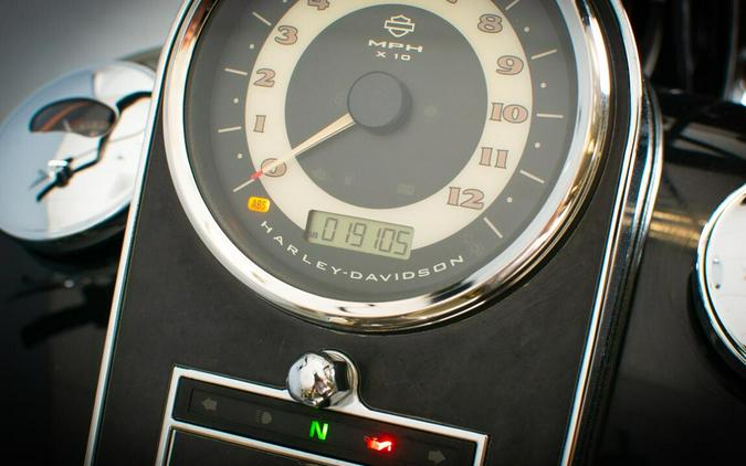 2017 Harley-Davidson Softail Deluxe