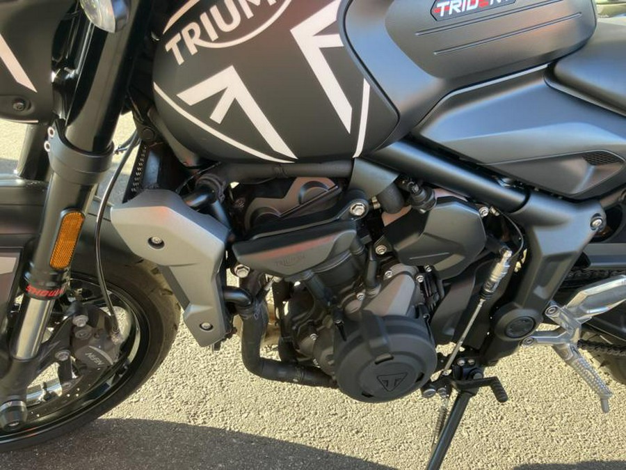 2024 Triumph Trident 660 Sapphire Black