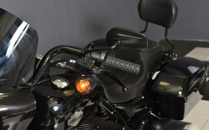 2025 Harley-Davidson Road King Special Vivid Black FLHRXS