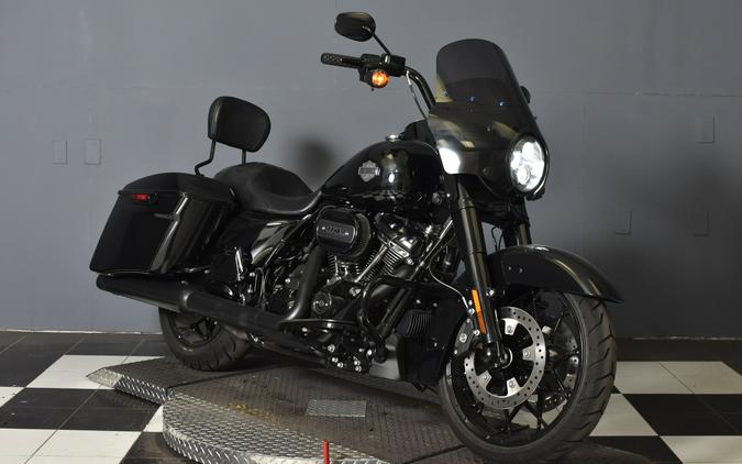 2025 Harley-Davidson Road King Special Vivid Black FLHRXS