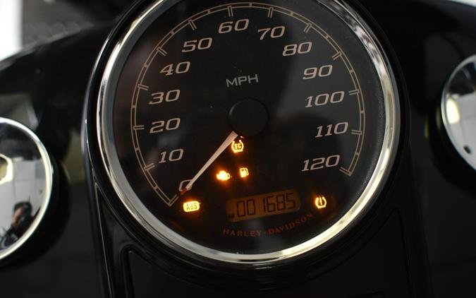 2025 Harley-Davidson Road King Special Vivid Black FLHRXS