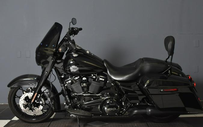 2025 Harley-Davidson Road King Special Vivid Black FLHRXS