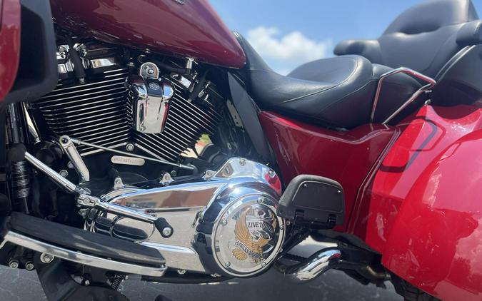 2021 Harley-Davidson® FLHTCUTG Tri Glide® Ultra Billiard Red 856209