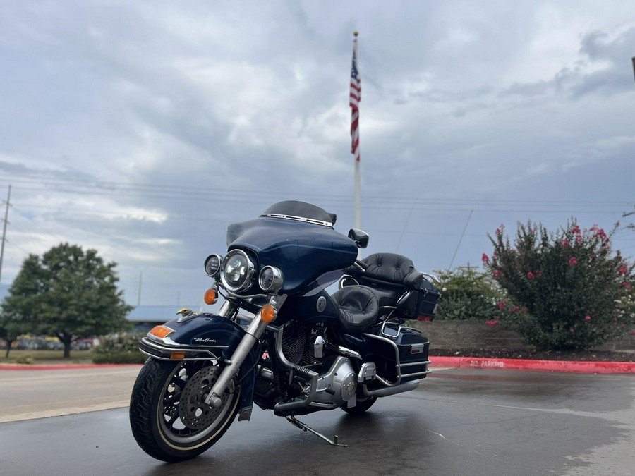 2000 Harley-Davidson® FLHTCUI Electra Glide® Ultra Classic® SINISTER BLUE PEARL 604949