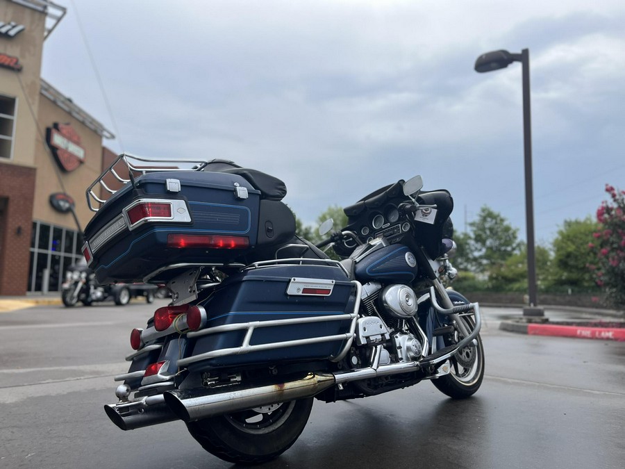 2000 Harley-Davidson® FLHTCUI Electra Glide® Ultra Classic® SINISTER BLUE PEARL 604949