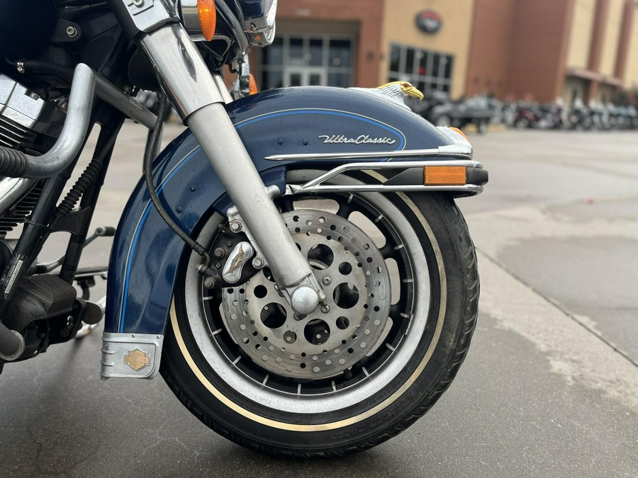 2000 Harley-Davidson® FLHTCUI Electra Glide® Ultra Classic® SINISTER BLUE PEARL 604949