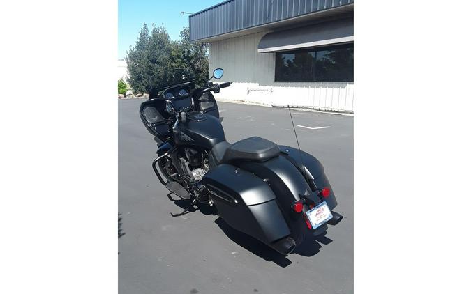 2024 Indian Motorcycle CHALLENGER DARK HORSE, BLACK SMOKE, CAL Dark Horse®