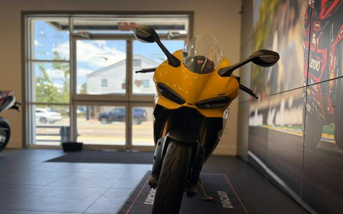 2026 Ducati PANIGALE V2 S