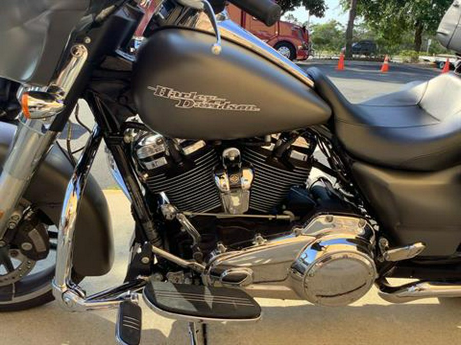 2018 Harley-Davidson FLHX STREET GLIDE