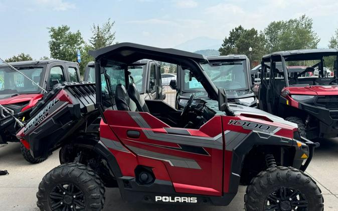 2018 Polaris Industries GENERAL 1000 EPS RIDE COMMAND EDITION MATTE SUNSET RED