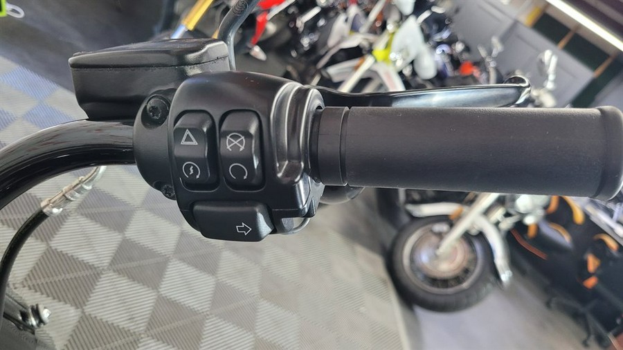 2017 Harley Davidson Flss Slim S 110ci