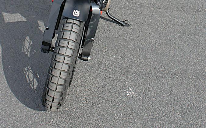 2023 Husqvarna Svartpilen 401