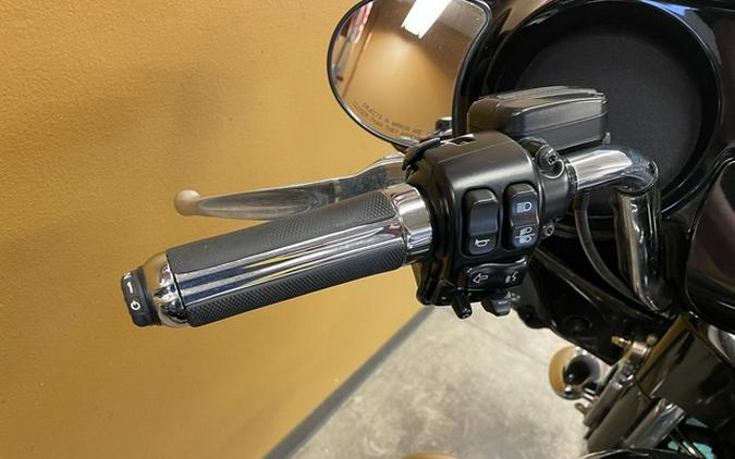 2018 Harley-Davidson FLHX - Street Glide