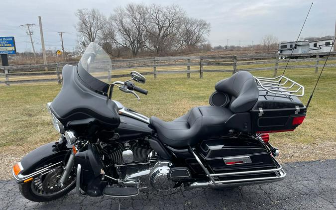 2010 Harley-Davidson Ultra Classic Electra Glide - VIVID BLACK