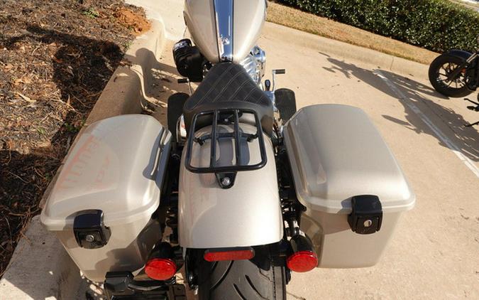 2023 Indian Super Chief Limited Silver Quartz Metallic