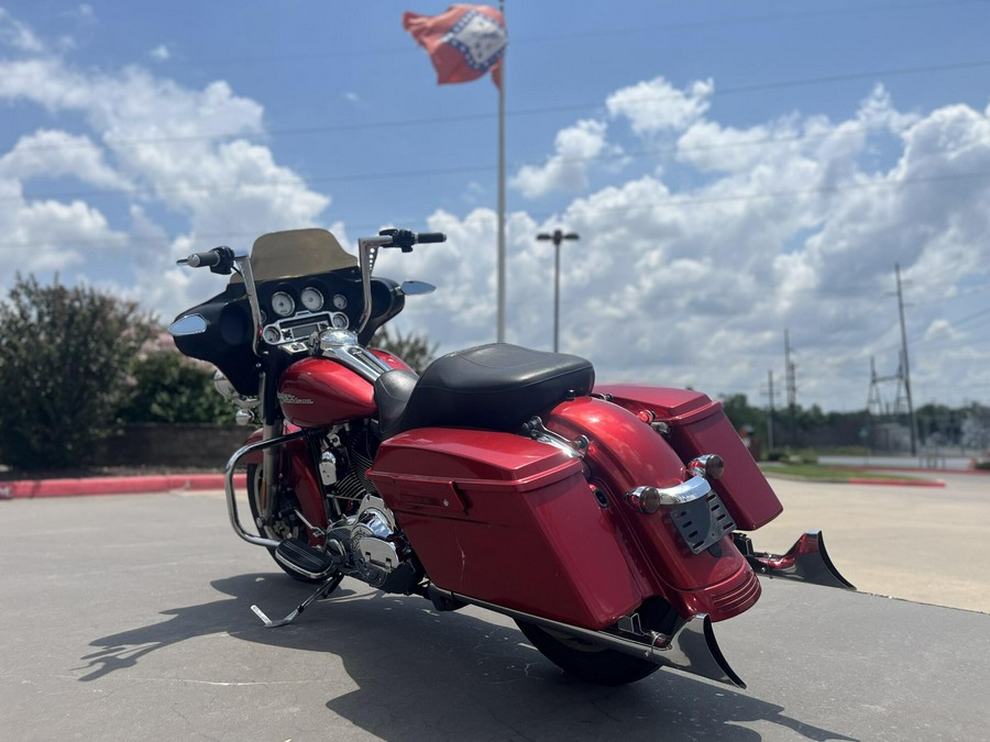 2013 Harley-Davidson® FLHX Street Glide® EMBR RED SUNGLO 667974