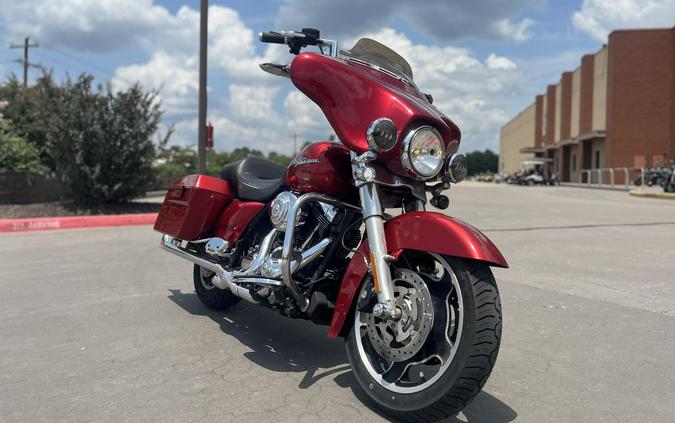 2013 Harley-Davidson® FLHX Street Glide® EMBR RED SUNGLO 667974