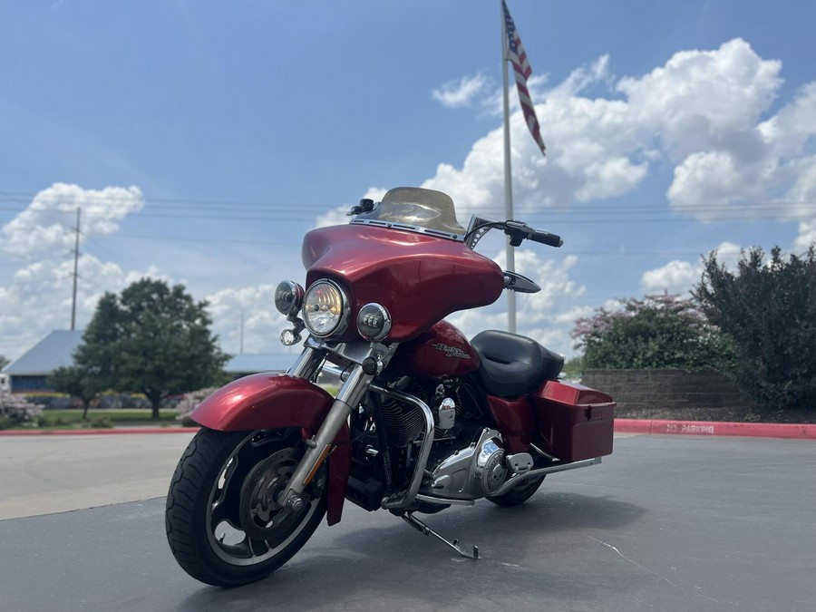 2013 Harley-Davidson® FLHX Street Glide® EMBR RED SUNGLO 667974
