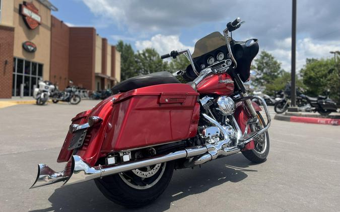 2013 Harley-Davidson® FLHX Street Glide® EMBR RED SUNGLO 667974