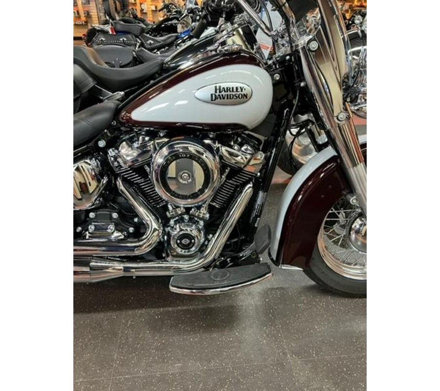 2021 Harley-Davidson® FLHC - Heritage Classic