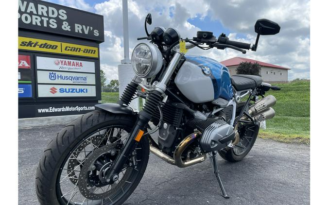 2022 BMW R nineT Scrambler - Option 719 Cosmic Blue Metallic / Light White