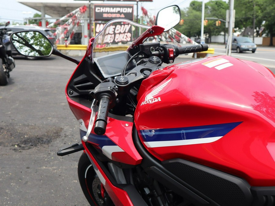 2025 Honda CBR650R E-Clutch