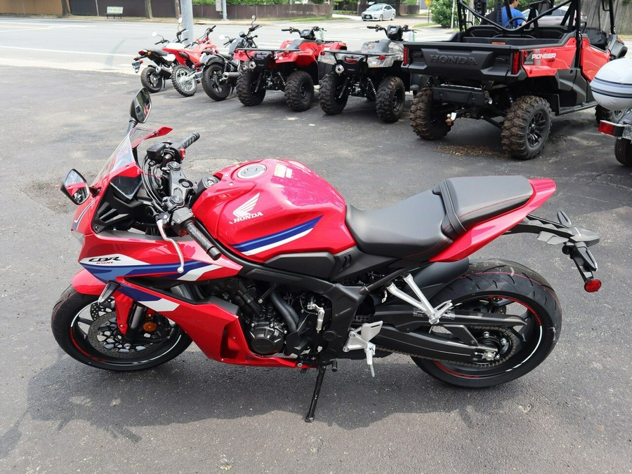 2025 Honda CBR650R E-Clutch