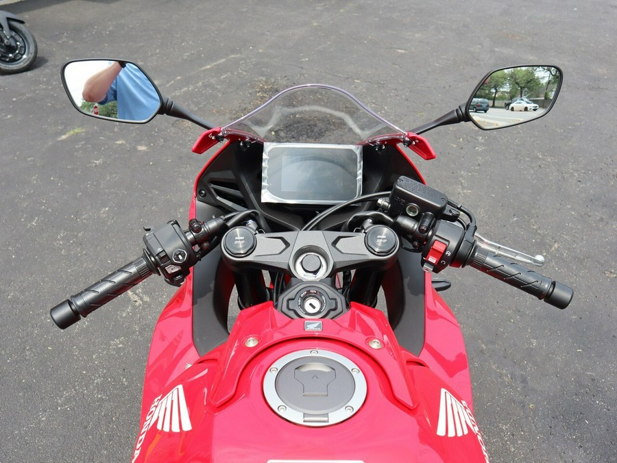 2025 Honda CBR650R E-Clutch