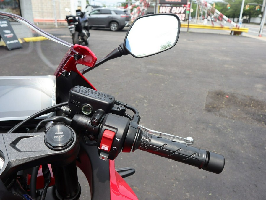 2025 Honda CBR650R E-Clutch