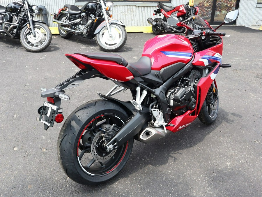 2025 Honda CBR650R E-Clutch