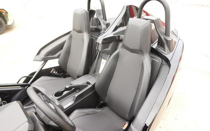 2023 Polaris Slingshot SLINGSHOT S With Technology Package 1