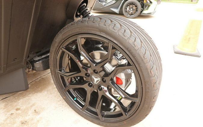 2023 Polaris Slingshot SLINGSHOT S With Technology Package 1