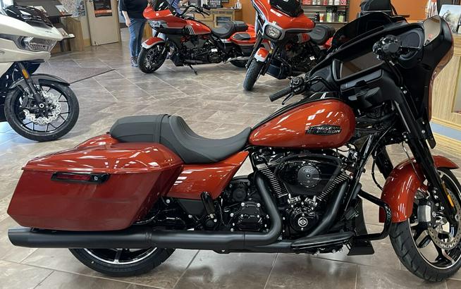 2024 Harley-Davidson Street Glide® Whiskey Fire - Black Finish