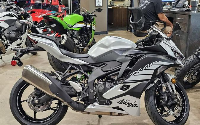2025 Kawasaki Ninja® ZX™-4RR ABS