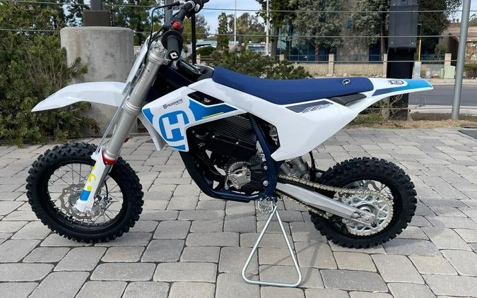 2024 Husqvarna® EE 5