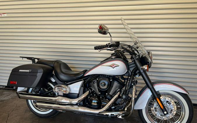 2021 Kawasaki Vulcan 900 Classic