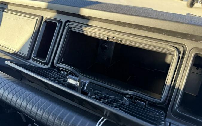 2026 Can-Am Defender MAX X Mr HD11 With Half-Doors