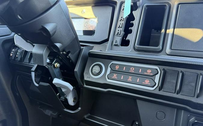 2026 Can-Am Defender MAX X Mr HD11 With Half-Doors