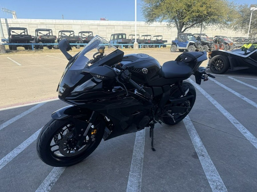 2026 Yamaha YZFR7TB